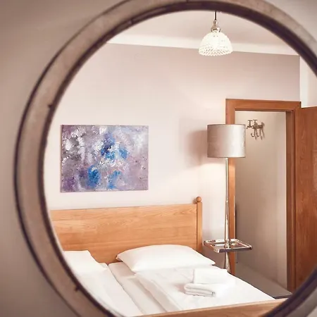 Otel Boutique-gasthof Ueberfuhr Salzburg