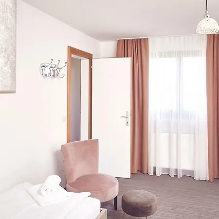 Boutique-gasthof Ueberfuhr Hotel Solnohrad