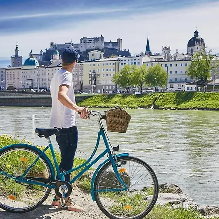 优博夫尔精品酒店 *